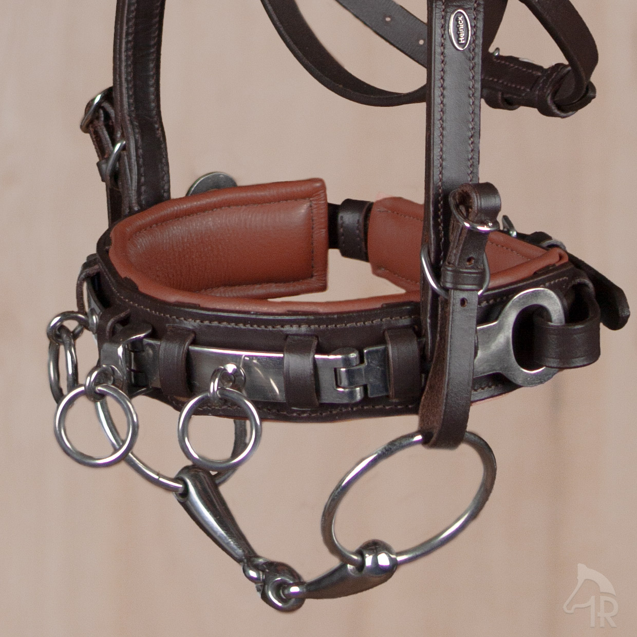 Kappzaumeisen-Naseneisen-Edelstahl-Leder-anatomisch-Warmblut-Vollblut-Braun Kappzaumeisen-Naseneisen-Edelstahl-Leder-anatomisch-Warmblut-Vollblut-Braun