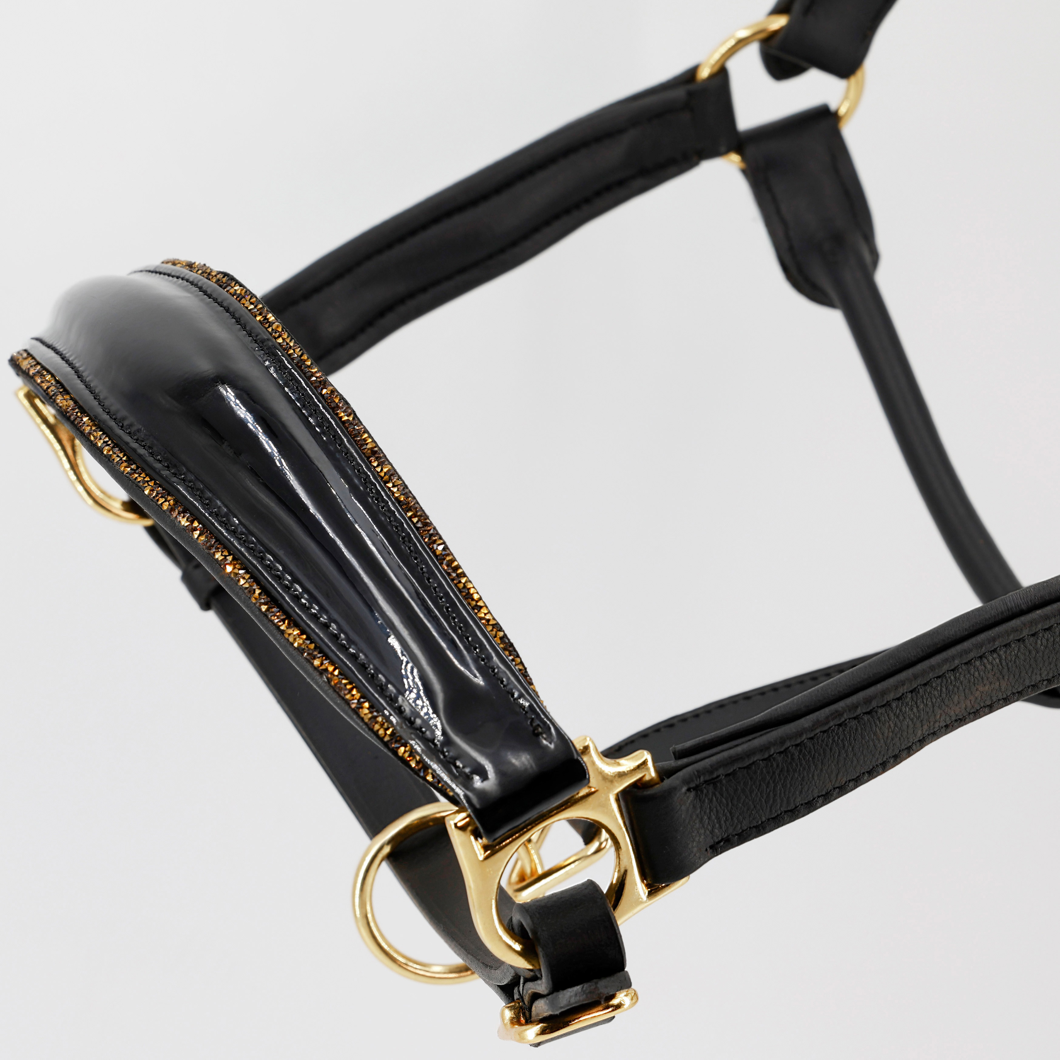 Glitzer-Lederhalfter-Shiny-Weich-Softleder-Schwarz-Gold Glitzer-Lederhalfter-Shiny-Weich-Softleder-Schwarz-Gold