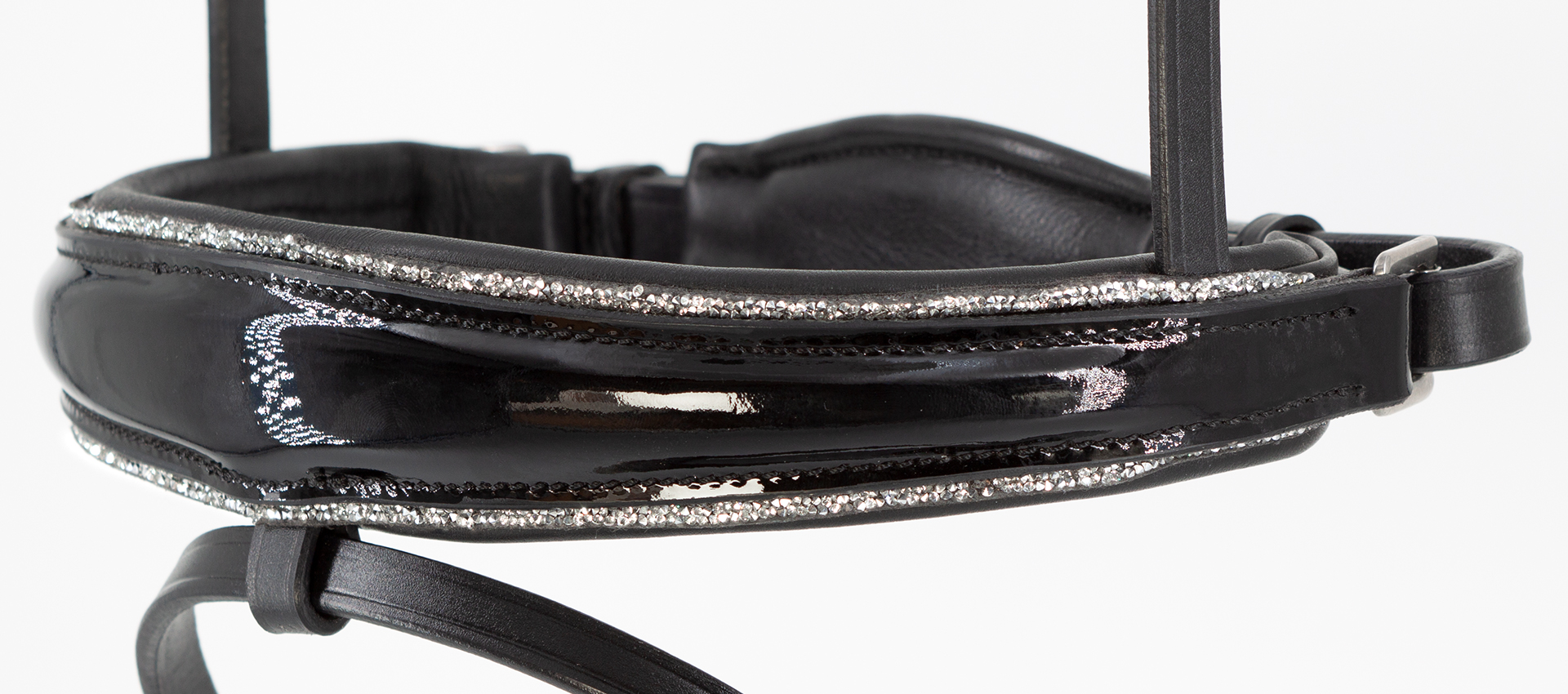 Reithalfter-Shiny-weiss