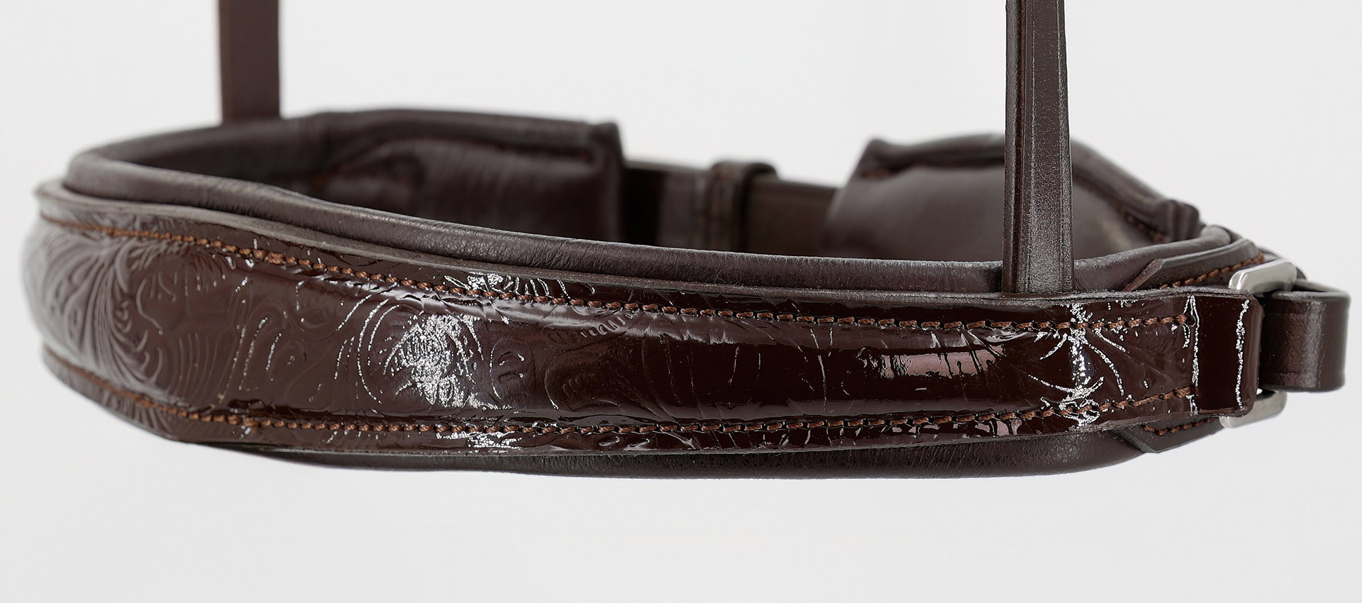 Reithalfter-Paisley-mit-Muster-Braun-Lack-ohne-Sperrriemen